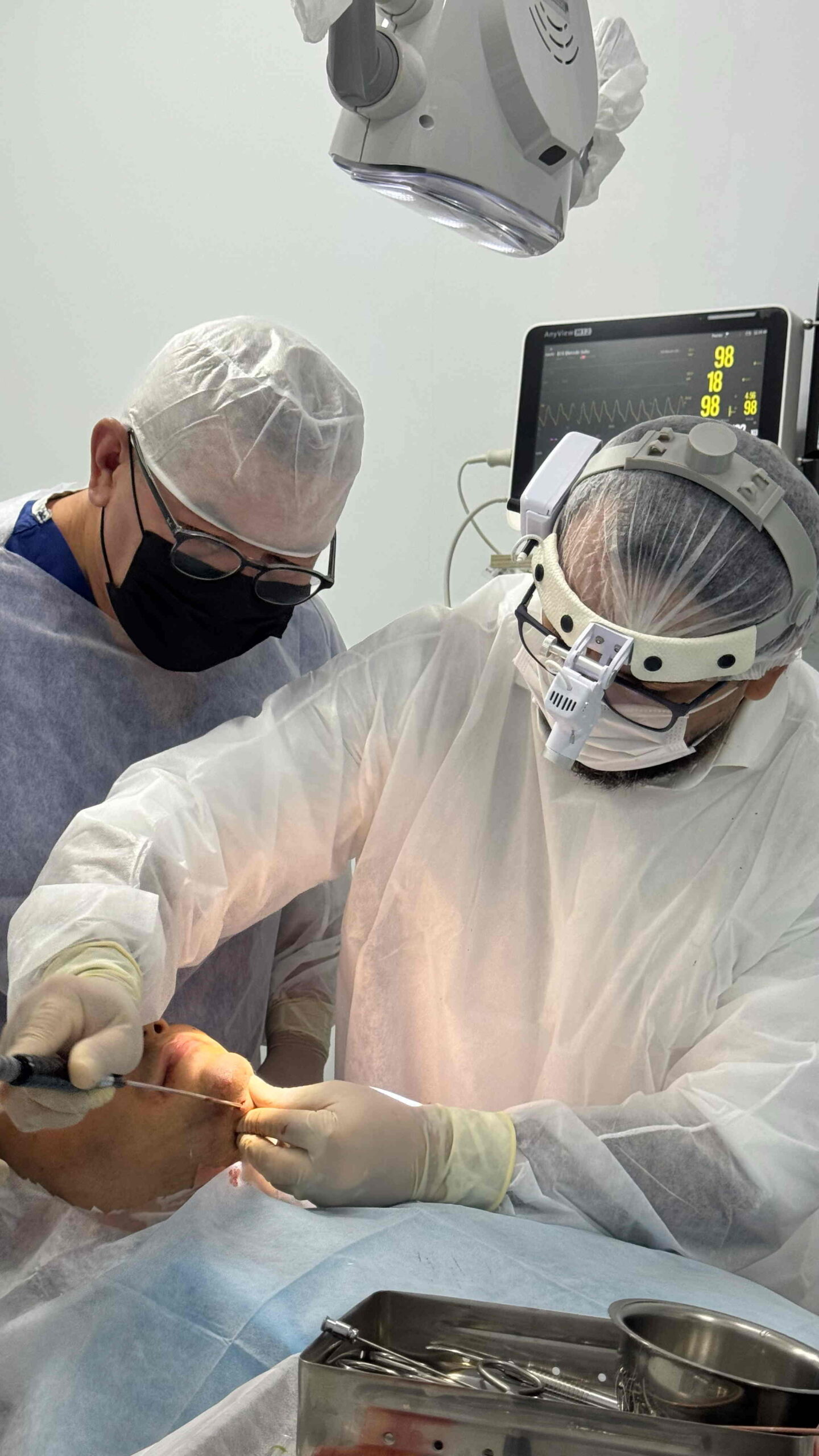 Precisão cirúrgica no tratamento de deformidades faciais pelo Dr Elon Aguiar